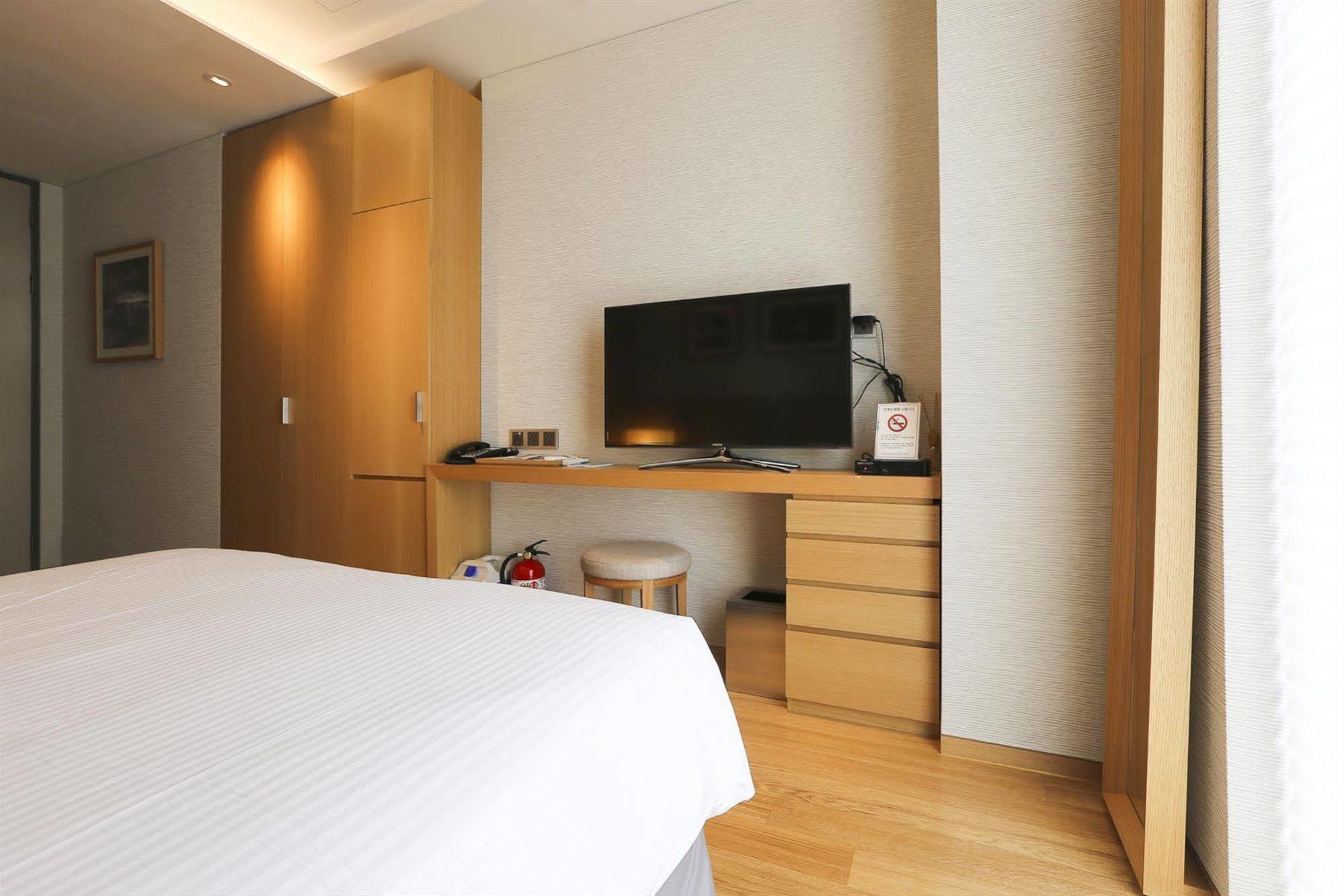 Borjomi Boutique Seoul Hotel Экстерьер фото